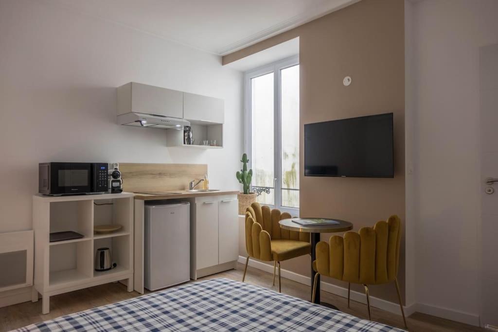 Studio Contemporain A Deux Pas De La Cathedrale Apartment Orléans Exterior photo